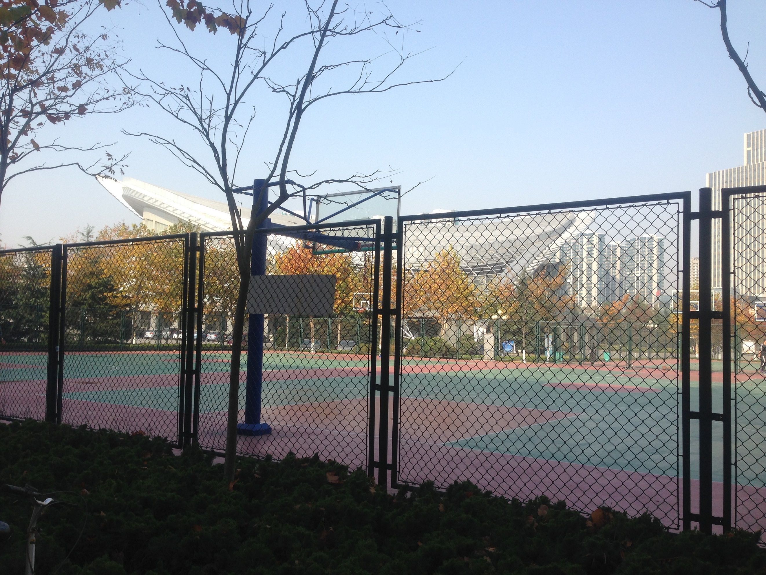 这里写图片描述