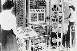 二战期间用来破译德国密码的巨像电脑
