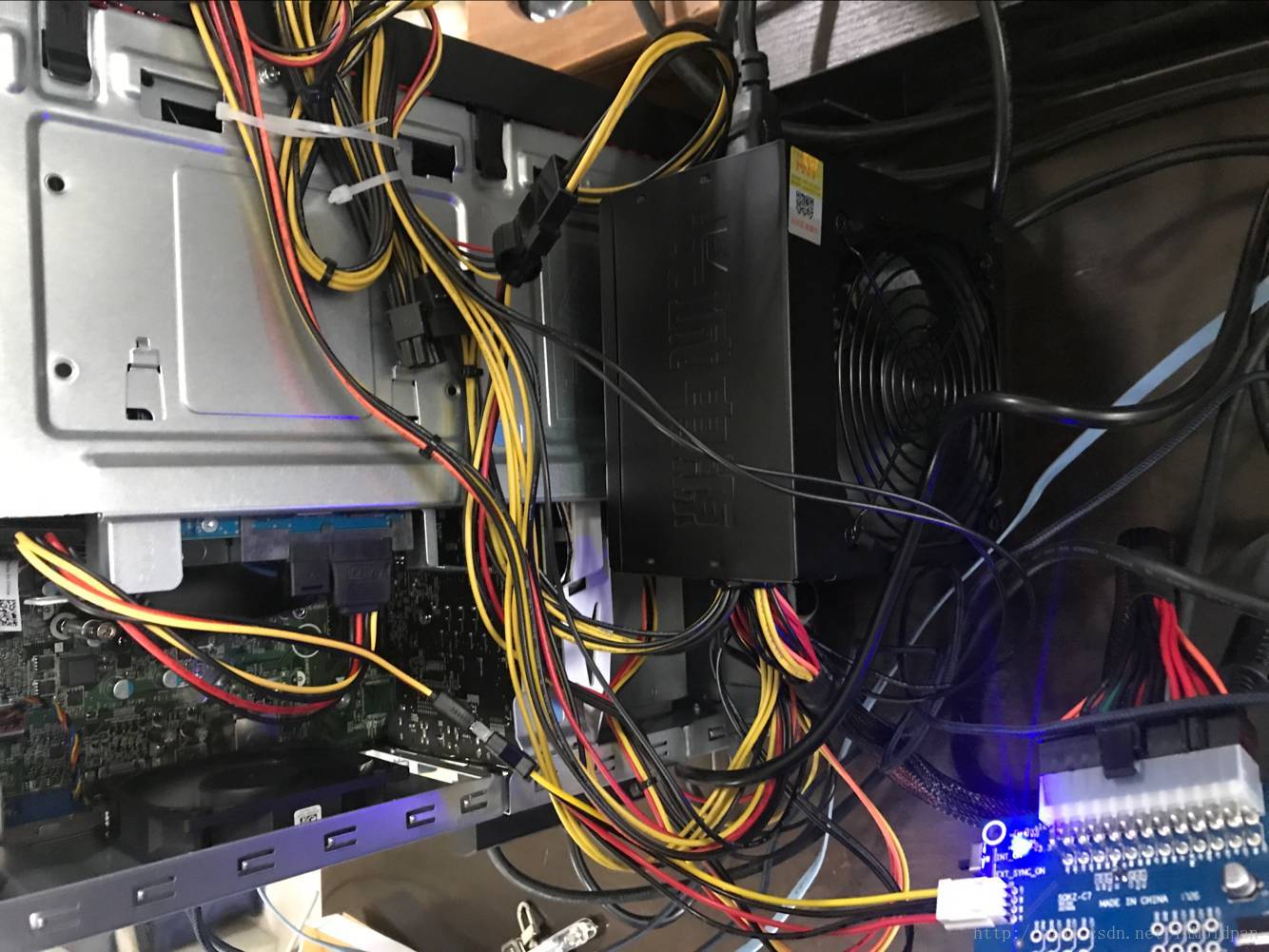 这里写图片描述