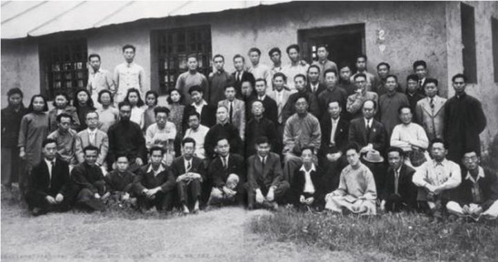 西南联大师生合影