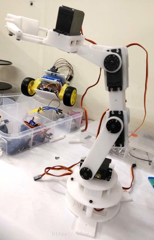 使用Arduino开发板和3D打印制作机械臂